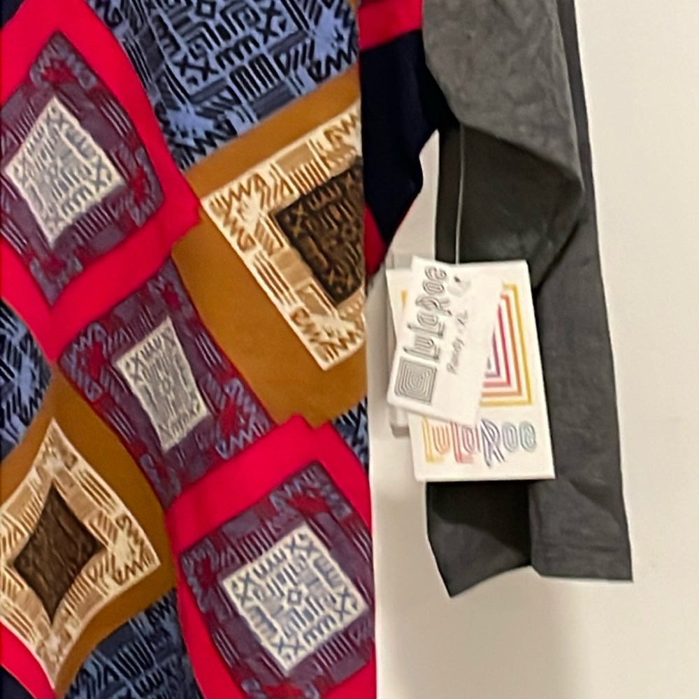 LuLaroe RANDY - XLarge - Picture 3 of 4